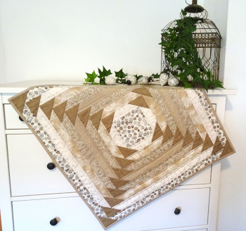 Quiltkorb.de | Silver Bells & Ribbons - Mitteldecke