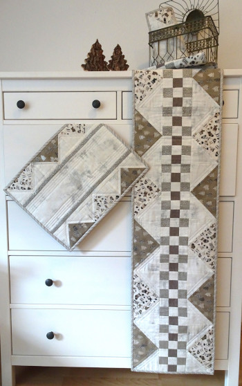 Quiltkorb.de | Silver Sock & Trees - Tischläufer mit 2 Tischsets